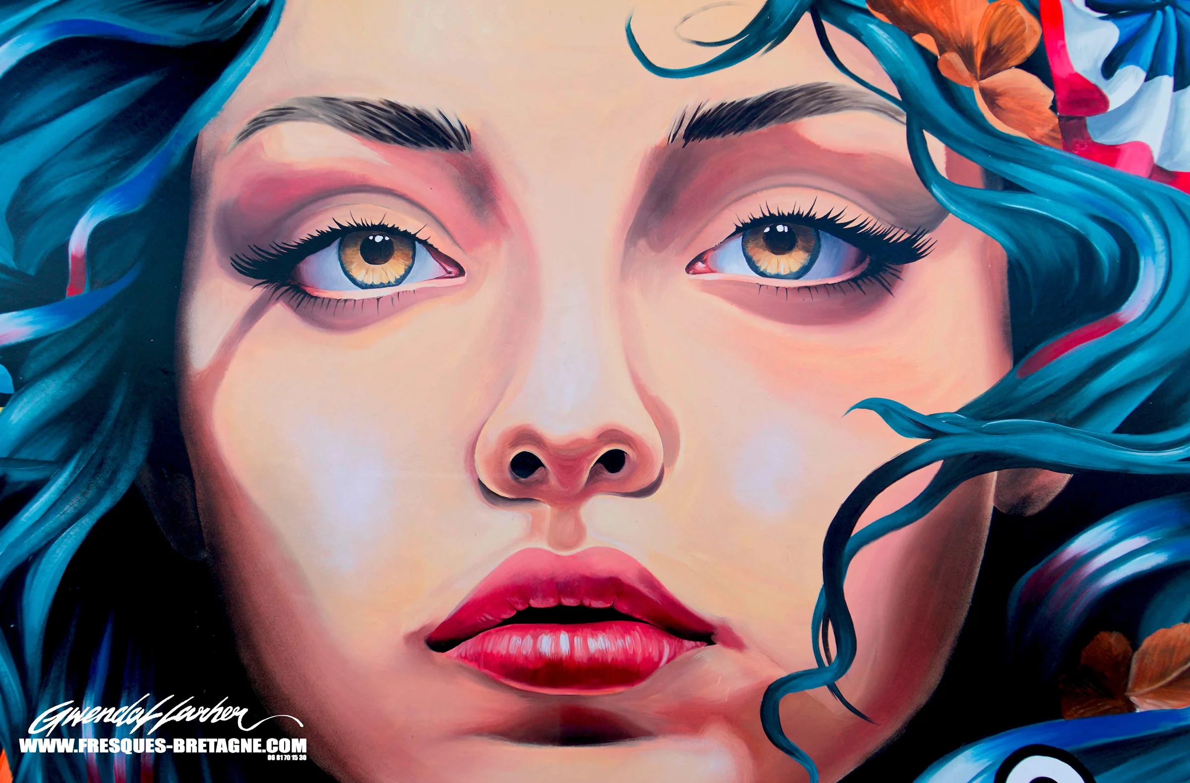 Fresque street art portrait de Marianne par Gwendal Larher, décoration murale du lycée professionnel de Pleyben
